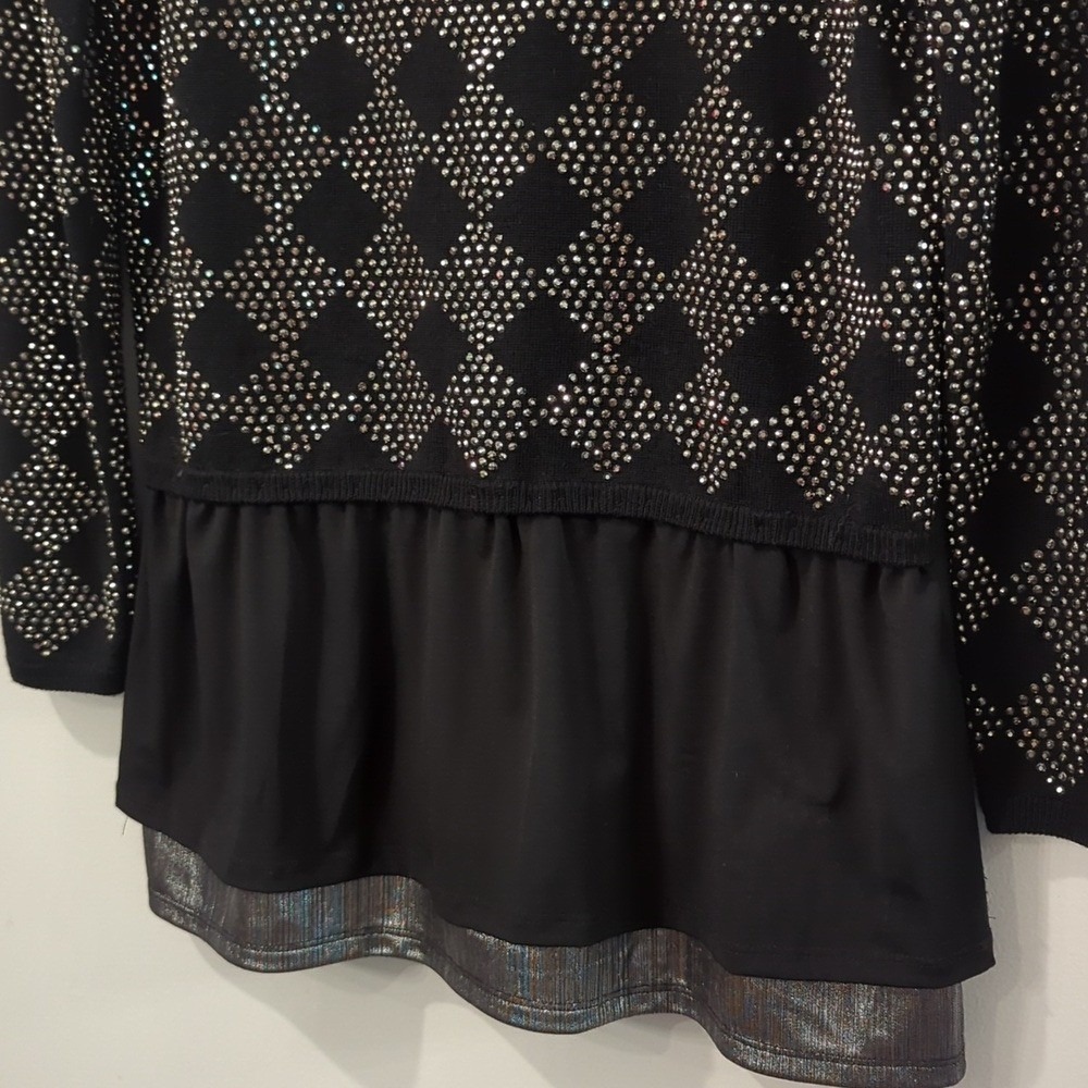 Alice +‎ Olivia Sweater Black Top with Silver Accents - Picture 2 of 5